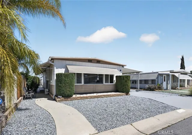 Photo 2 of Sale Pending at 810 San Ramon, Hemet, CA 92543 | MLS# SW26086284 | Listing updated on 2026-09-28