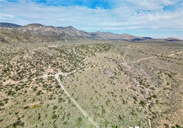 32nd image of 26 Vista Rd, Pioneertown, CA 92356 | MLS# JT26086455