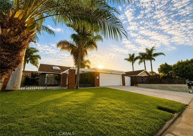 Photo 3 of Single family home for sale at 26691 Calle Ultima, Capistrano Beach, CA 92624 | MLS# PW26086480 | Listing updated on 2026-10-05