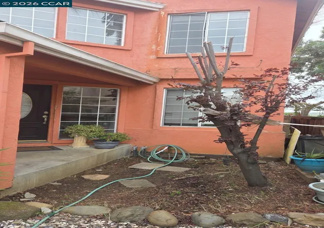 Photo 3 of Single family home for sale at 905 Anderson, Suisun City, CA 94585 | MLS# 41131791 | Listing updated on 2026-06-15