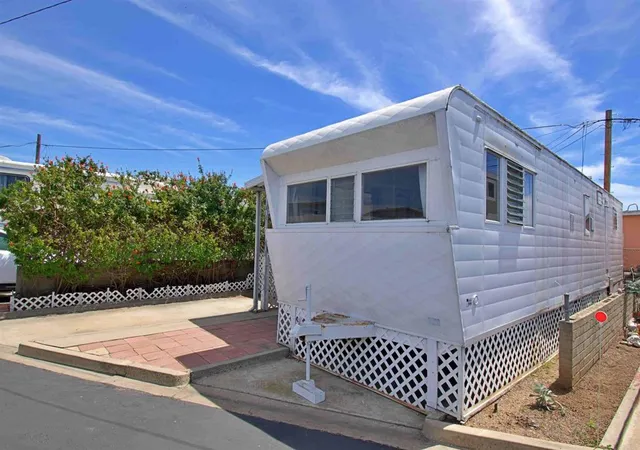 Photo 3 of Sale Pending at 708 H St #3, Chula Vista, CA 91910 | MLS# PTP2602981 | Listing updated on 2026-09-19
