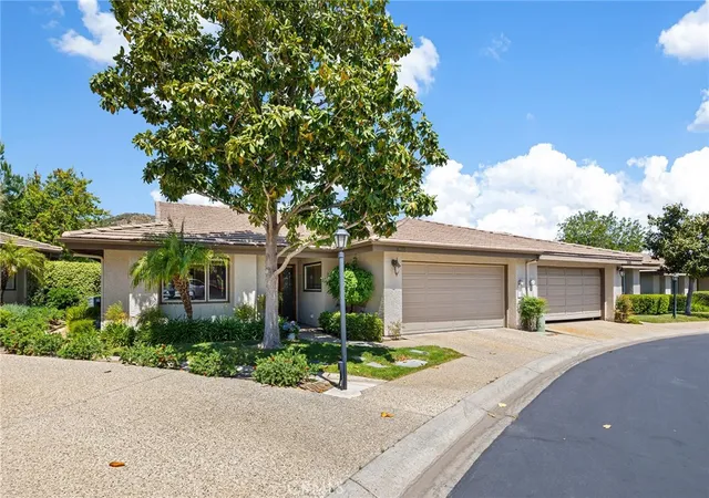 Homes for sale in Murrieta, CA | 38335 Oaktree, Murrieta, CA 92562 | MLS# SW26086562