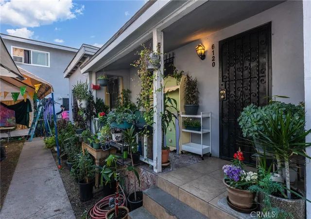 5th image of 6118 S Main, Los Angeles, CA 90003 | MLS# PW26086737