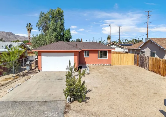 Homes for sale in 29 Palms, CA | 6414 East Ct, 29 Palms, CA 92277 | MLS# SW26086764