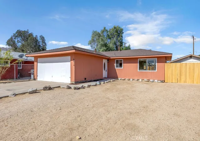 Homes for sale in 29 Palms, CA | 6414 East Ct, 29 Palms, CA 92277 | MLS# SW26086764
