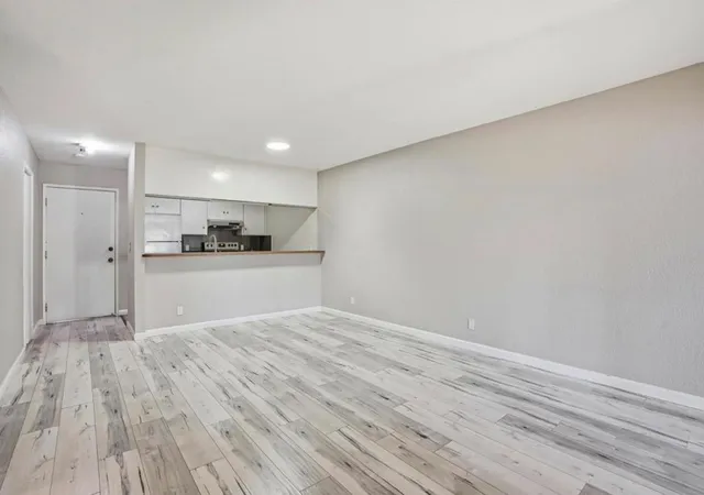 Homes for sale in Concord, CA | 1391 Monument Blvd, Concord, CA 94520