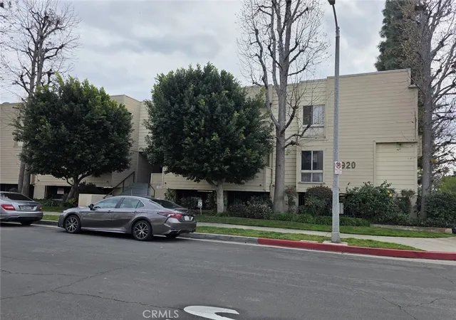 2nd image of 9920 Jordan Ave #9, Chatsworth, CA 91311 | MLS# SR26076491