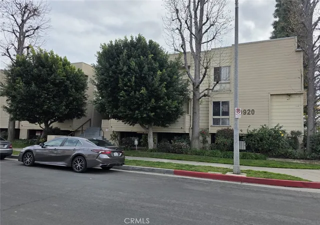 3rd image of 9920 Jordan Ave #9, Chatsworth, CA 91311 | MLS# SR26076491