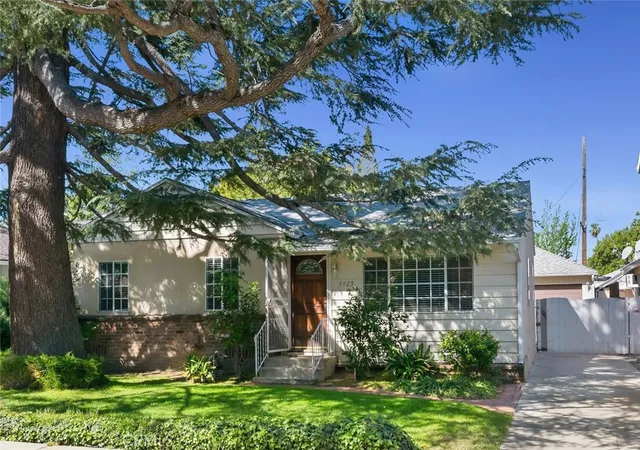 3rd image of 4425 Stern, Sherman Oaks, CA 91423 | MLS# SR26084720