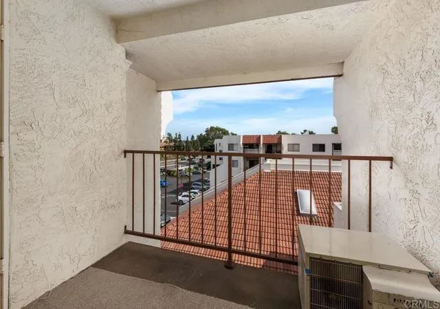 5th image of 6350 Genesee Ave #320, San Diego, CA 92122 | MLS# NDP2603843