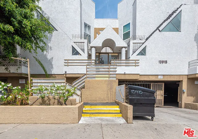 2nd image of 13915 Sherman Wy, Van Nuys, CA 91405 | MLS# 26776423