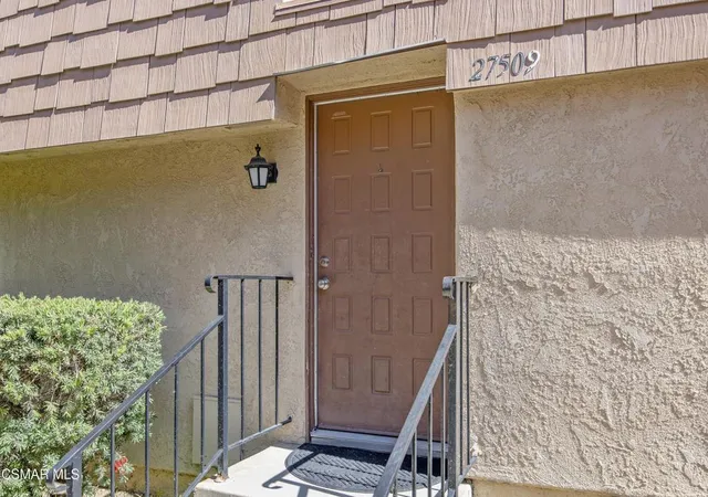 Homes for sale in Agoura Hills, CA | 27509 Endeavor St, Agoura Hills, CA 91301 | MLS# 226001837