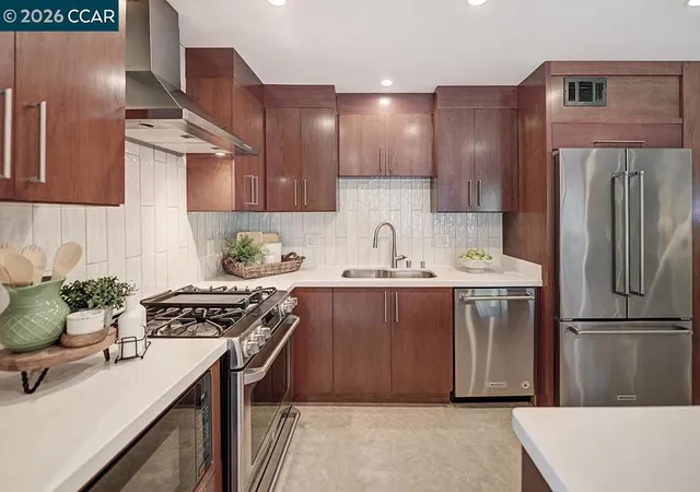 Homes for sale in Walnut Creek, CA | 1345 Singingwood Ct #8, Walnut Creek, CA 94595 | MLS# 41131871