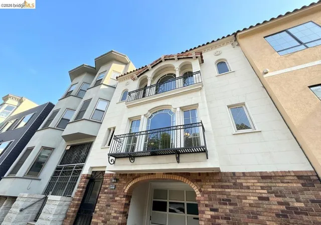Homes for sale in San Francisco, CA | 323 Lincoln Way, San Francisco, CA 94122 | Houzeo