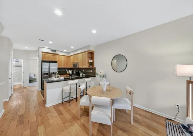 5th image of 650 Almaden Walk Loop, San Jose, CA 95125 | MLS# ML82044020