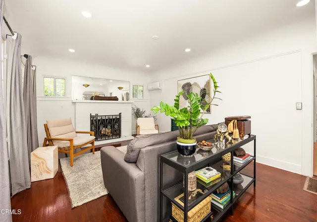 Homes for sale in Altadena, CA | 2122 Navarro Ave, Altadena, CA 91001 | MLS# P1-26769