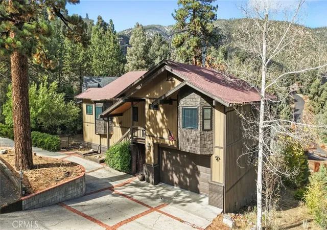 Homes for sale in Pine Mountain Club, CA | 2316 Cedarwood Dr, Pine Mountain Club, CA 93222 | MLS# SR26082146