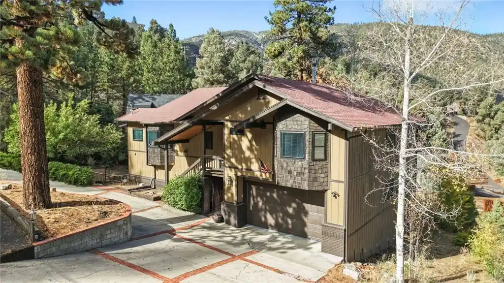 Photo 1 of Single family home for sale at 2316 Cedarwood Dr, Frazier Park, CA 93222 | MLS# SR26082146 | Listing updated on 2026-08-19