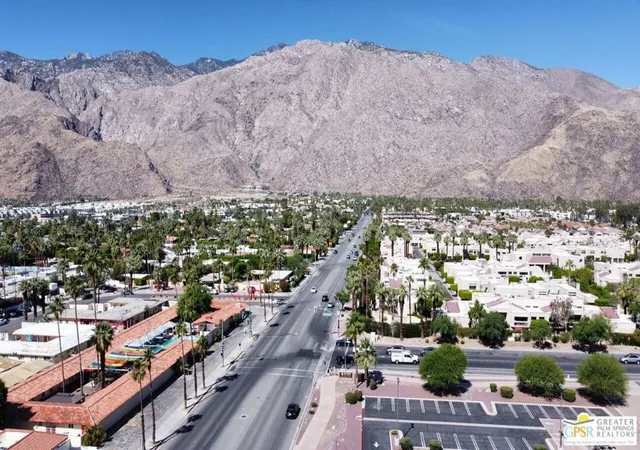 Homes for sale in Palm Springs, CA | 1050 E Ramon Road, Palm Springs, CA 92264 | Houzeo