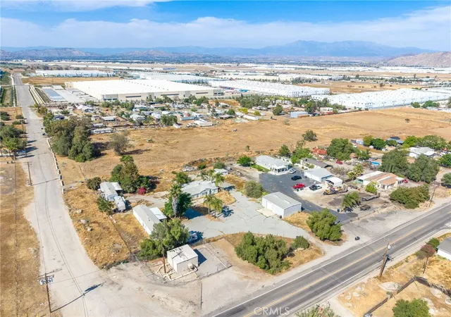 Photo 2 of Manufactured home for sale at 22540 Markham St, Perris, CA 92570 | MLS# IV26087152 | Listing updated on 2026-10-09