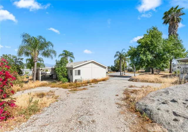 Photo 3 of Manufactured home for sale at 22540 Markham St, Perris, CA 92570 | MLS# IV26087152 | Listing updated on 2026-10-09