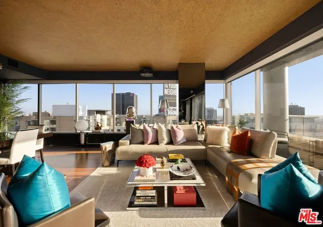 3rd image of 6250 Hollywood Blvd #14H, Los Angeles, CA 90028 | MLS# 26670521
