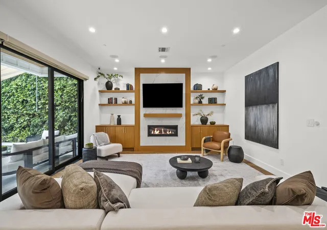2nd image of 5314 Willis Ave, Sherman Oaks, CA 91411 | MLS# 26778963