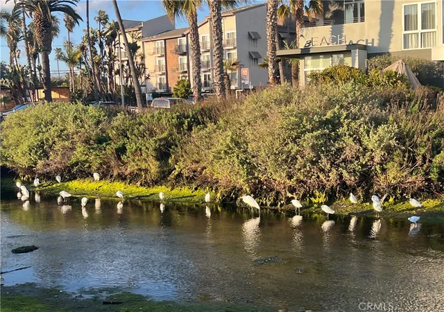Homes for sale in Marina Del Rey, CA | 3512 Pacific Ave #2, Marina Del Rey, CA 90292 | MLS# SB26084023