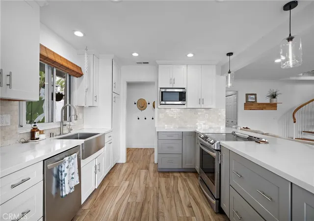 Homes for sale in Newport Beach, CA | 2528 University Dr, Newport Beach, CA 92660 | MLS# NP26087103