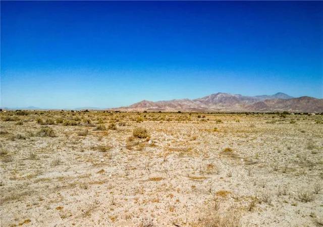 Homes for sale in Thermal, CA | 2711 Twin Lakes Ave, Thermal, CA 92274 | MLS# ND26086824