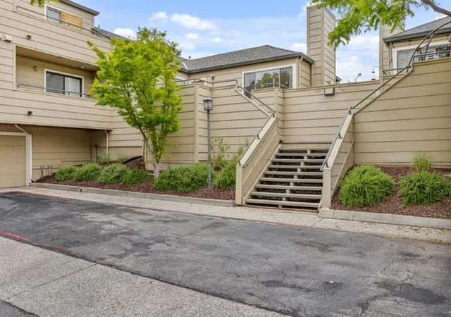 Homes for sale in San Jose, CA | 523 Elk Ridge #6, San Jose, CA 95136 | MLS# ML82044061