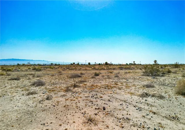 Homes for sale in Thermal, CA | 2705 Elsinore Ave, Thermal, CA 92274 | MLS# ND26086817
