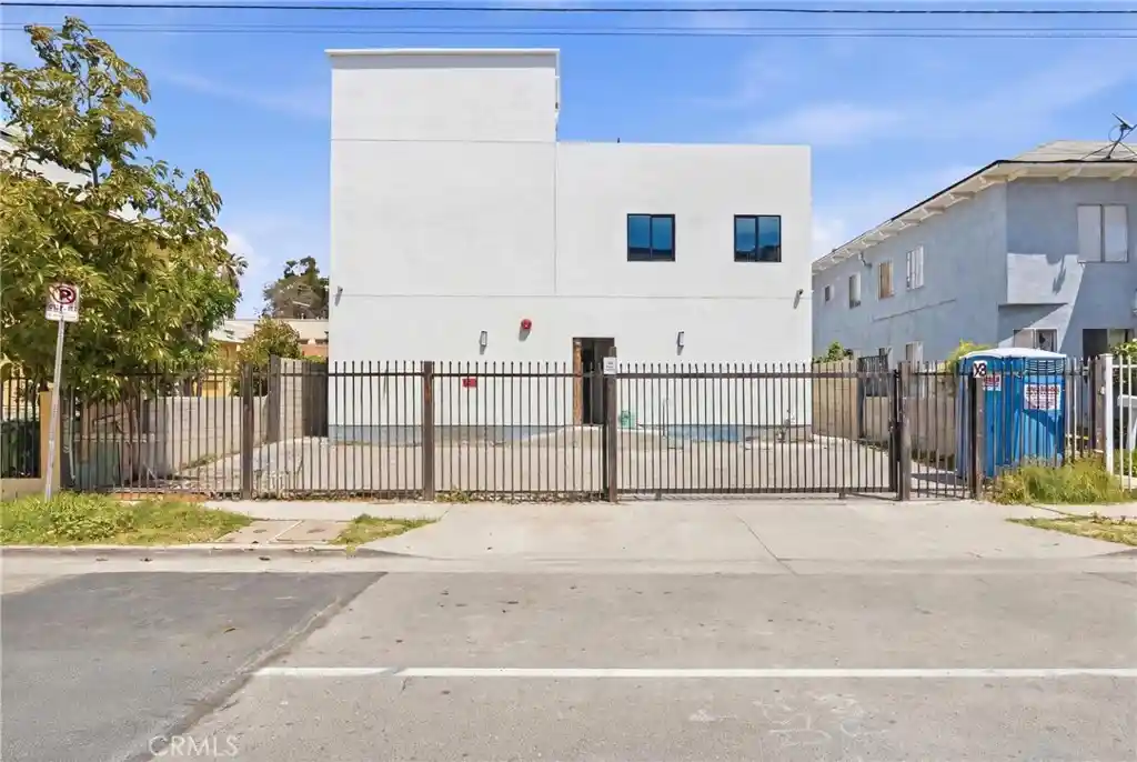 Photo 1 of Multi family home for sale at 1009 E 29th Street, Los Angeles, CA 90011 | MLS# SB26084832 | Listing updated on 2026-08-26
