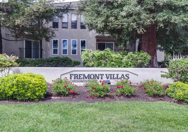 Homes for sale in Fremont, CA | 39450 Albany Cmn, Fremont, CA 94538 | Houzeo