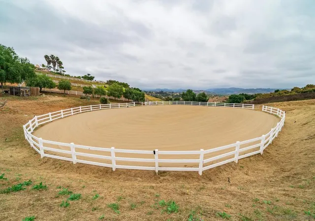 Homes for sale in Bonsall, CA | 5104 Olive Hill Trl, Bonsall, CA 92003 | MLS# 260009585SD