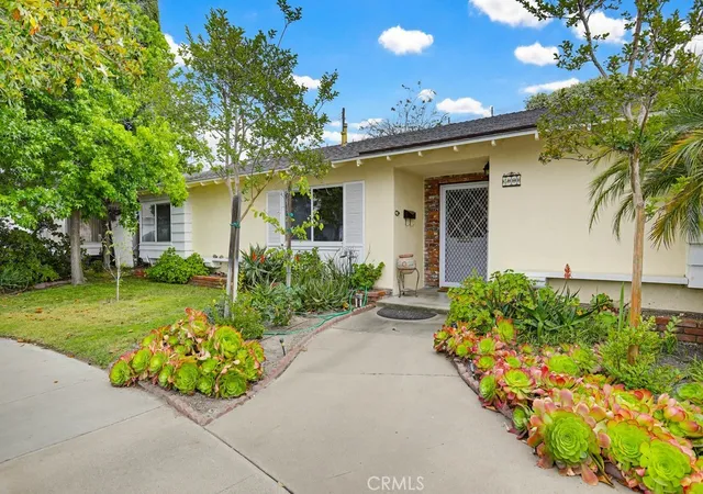 Photo 3 of Single family home for sale at 500 N Hanover, Anaheim, CA 92801 | MLS# OC26084536 | Listing updated on 2026-10-03