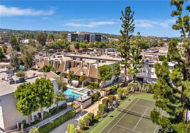 Homes for sale in Tarzana, CA | 18344 Collins Street, Tarzana, CA 91356 | Houzeo