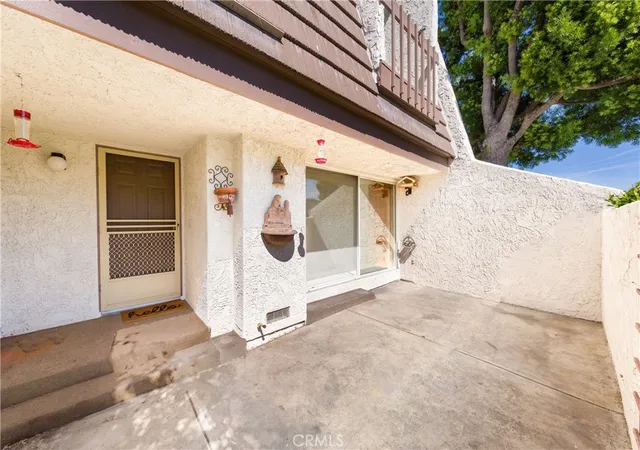 Homes for sale in Tarzana, CA | 18344 Collins St #A, Tarzana, CA 91356 | MLS# SR26086794