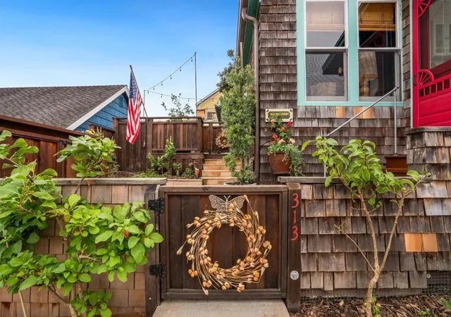 Homes for sale in Pacific Grove, CA | 313 14Th St, Pacific Grove, CA 93950 | MLS# ML82043900