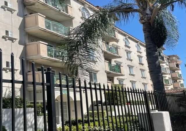 2nd image of 7018 Rita Ave # 404, Huntington Park, CA 90255 | MLS# DW26087308