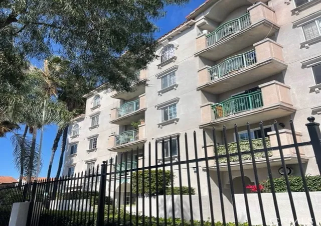 5th image of 7018 Rita Ave # 404, Huntington Park, CA 90255 | MLS# DW26087308