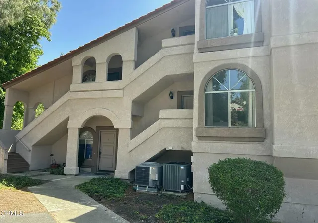 1st image of 7135 Woodlake Ave #D, Los Angeles, CA 91307 | MLS# V1-35950