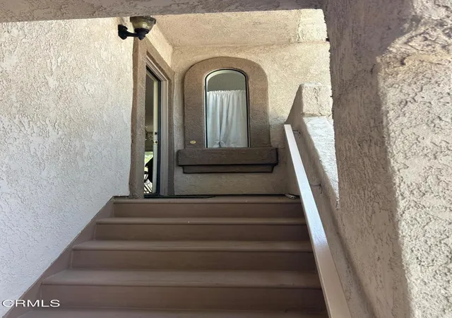 2nd image of 7135 Woodlake Ave #D, Los Angeles, CA 91307 | MLS# V1-35950