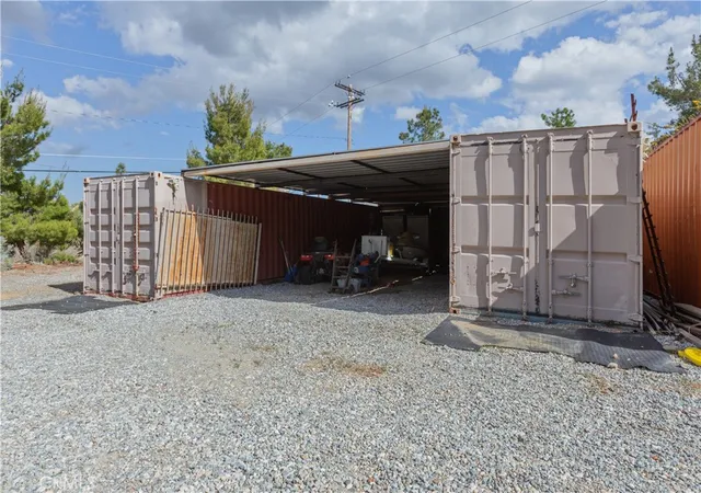37th image of 1870 Oak Springs Valley Rd, Wrightwood, CA 92397 | MLS# TR26087032