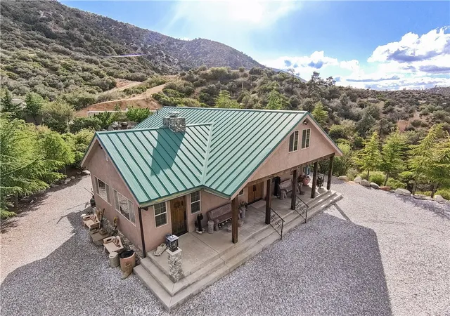 4th image of 1870 Oak Springs Valley Rd, Wrightwood, CA 92397 | MLS# TR26087032