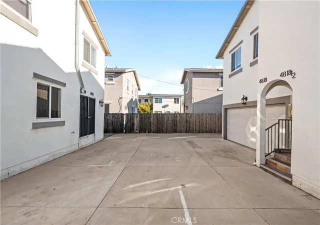 5th image of 4816 Saturn St, Los Angeles, CA 90019 | MLS# PW26087675