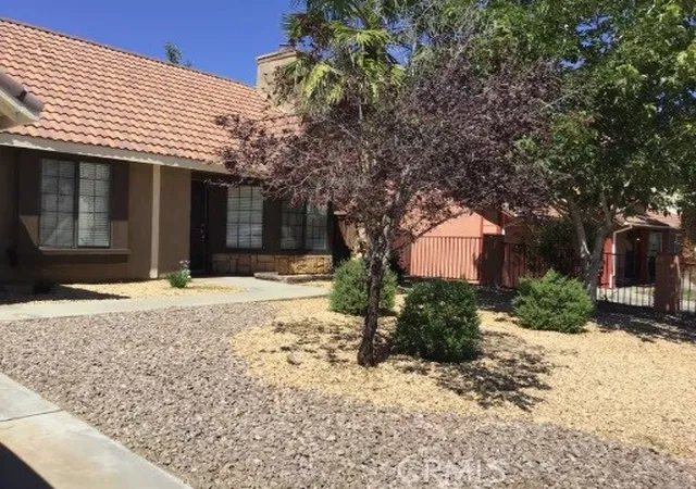 Photo 2 of Single family home for sale at 37449 Middlebury, Palmdale, CA 93550 | MLS# SR26087685 | Listing updated on 2026-09-24