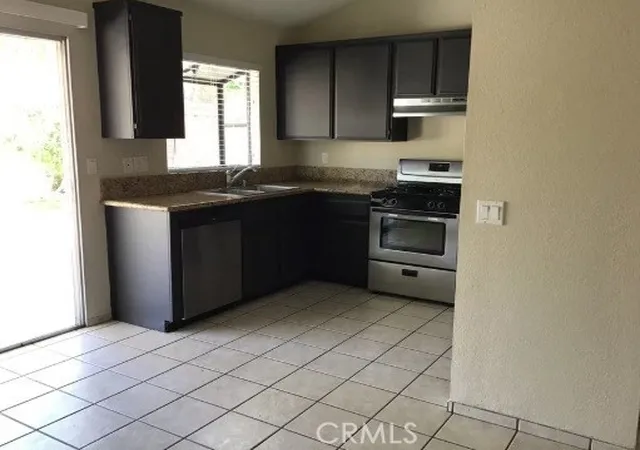 Photo 4 of Single family home for sale at 37449 Middlebury, Palmdale, CA 93550 | MLS# SR26087685 | Listing updated on 2026-09-24
