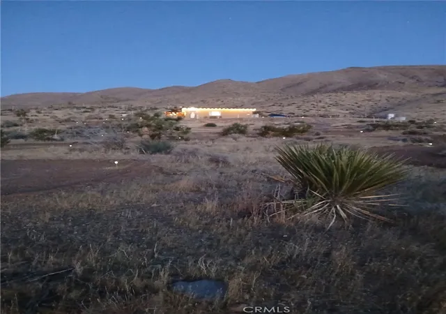 14th image of 21025 Medford Wy, Apple Valley, CA 92308 | MLS# HD26087676