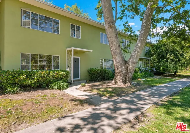 Homes for sale in Los Angeles, CA | 5516 Village Green, Los Angeles, CA 90016 | MLS# 26783991